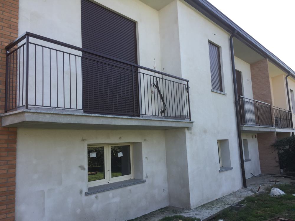 parapetto in ferro - vievi serramenti